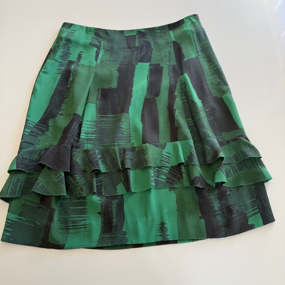 Vera Wang-Lavender Label-Silk-Green-Brush Stroke-Ruffle Skirt-Size 8